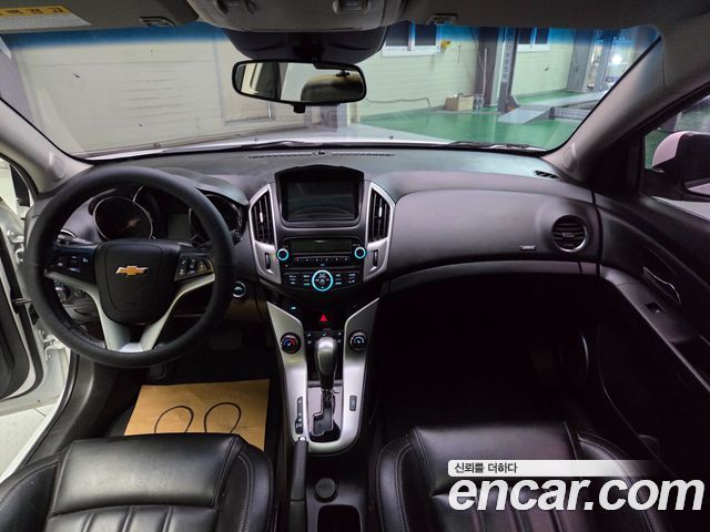 Chevrolet Korea Cruze — interior