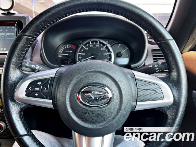 Daihatsu Copen — interior