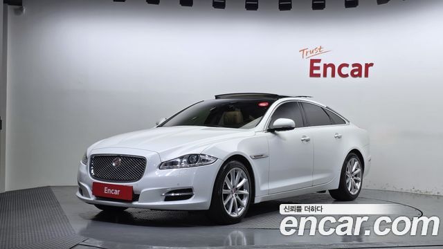 Jaguar XJ