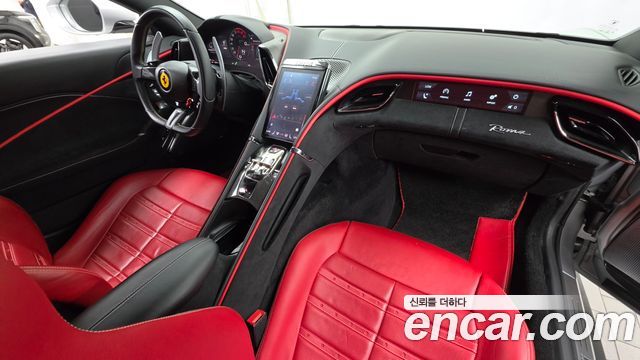 Ferrari Roma — interior