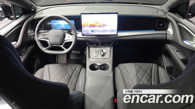 BYD Sea Lion 7 — interior