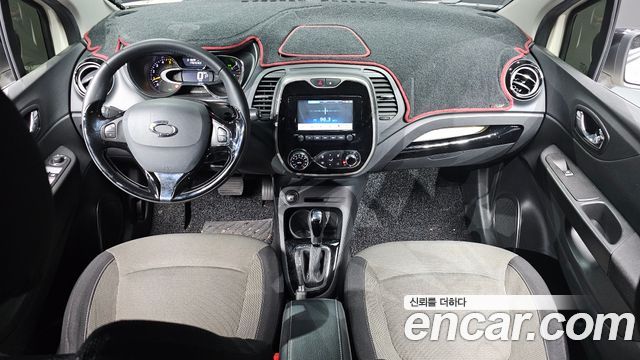 Renault Korea QM3 — interior
