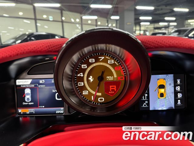Ferrari 812 — interior
