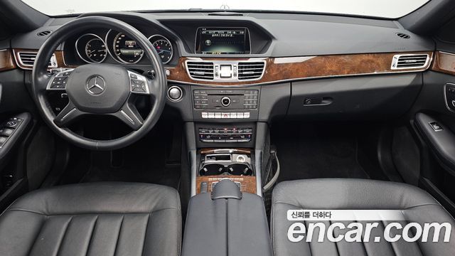 Mercedes-Benz E-Class — interior