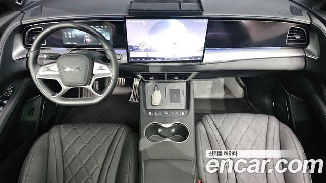 BYD Sea Lion 7 — interior