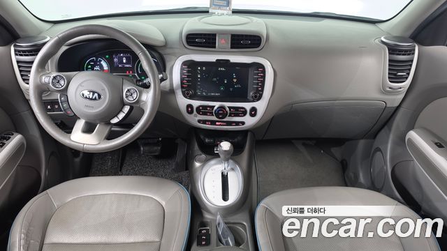 Kia Soul — interior