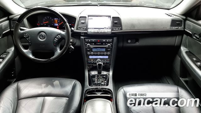 Kia Opirus — interior