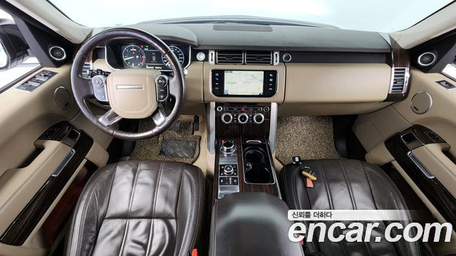 Land Rover Range Rover — interior