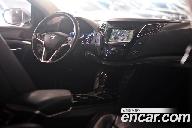 Hyundai i40 — interior