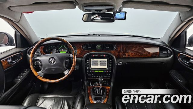 Jaguar Daimler — interior