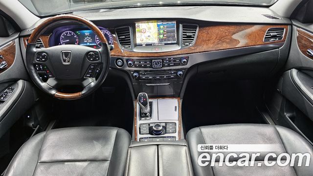 Hyundai Equus — interior