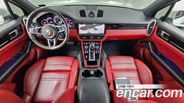 Porsche Cayenne — interior