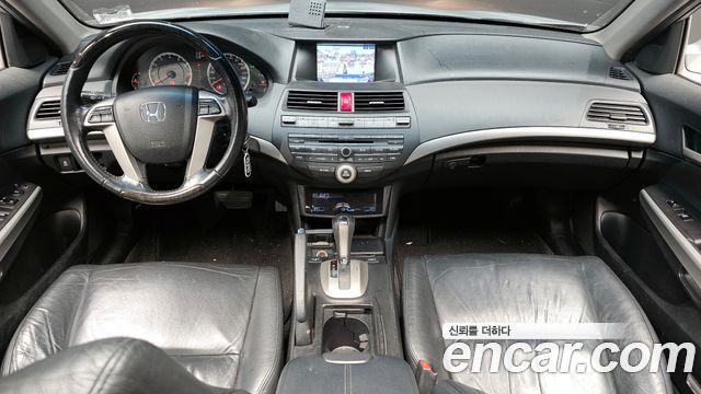 Honda Accord — interior