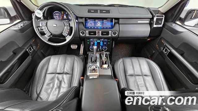 Land Rover Range Rover — interior