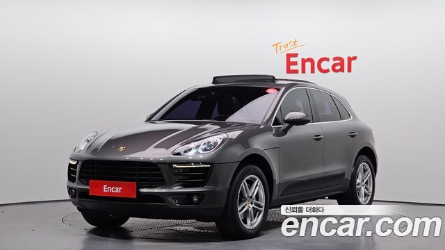 Porsche Macan — exterior