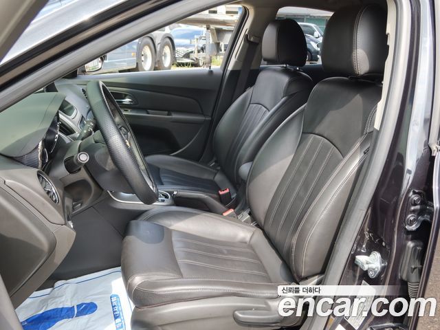 Chevrolet Korea Cruze — interior