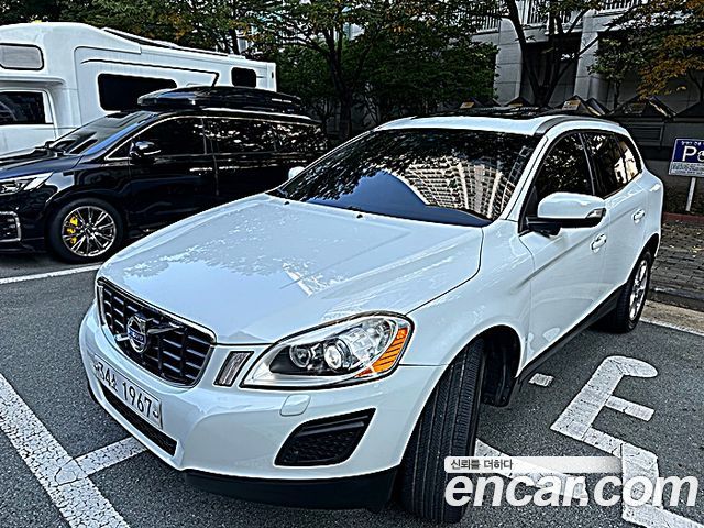 Volvo XC60 — exterior