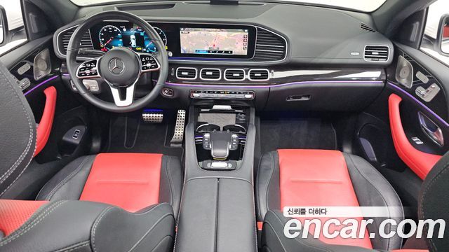 Mercedes-Benz GLE-Class — interior