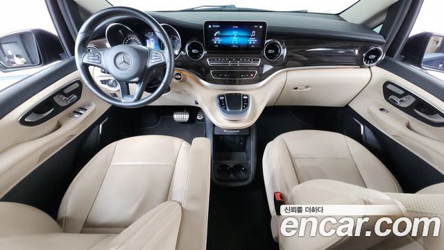 Mercedes-Benz V-Class — interior