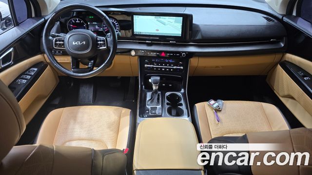 Kia Carnival — interior