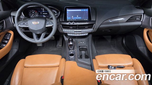 Cadillac CT5 — interior