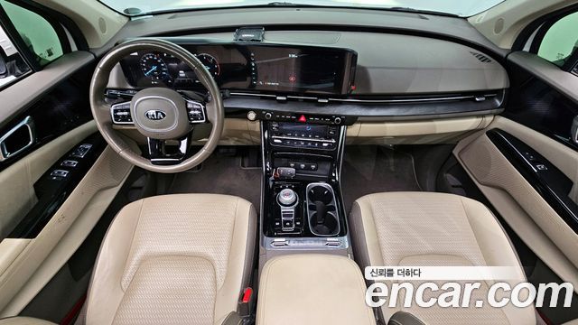 Kia Carnival — interior