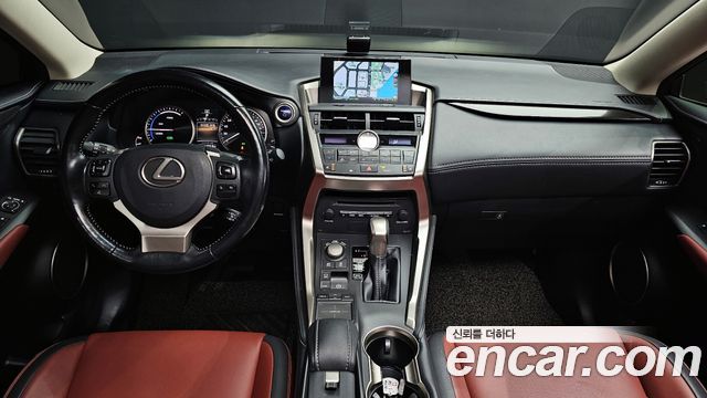 Lexus NX — interior