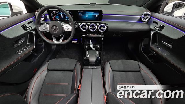 Mercedes-Benz CLA-Class — interior