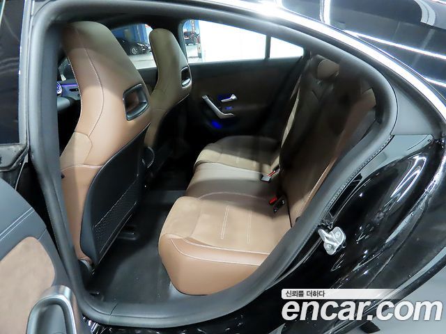 Mercedes-Benz CLA-Class — interior