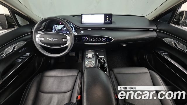 Genesis GV70 — interior