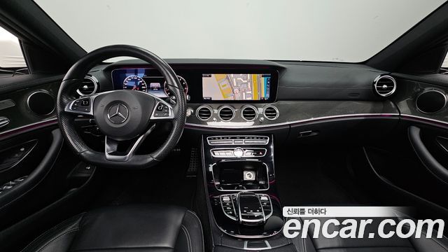 Mercedes-Benz E-Class — interior