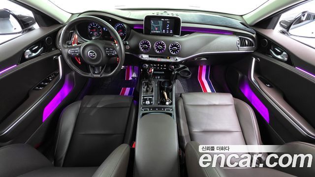 Kia Stinger — interior