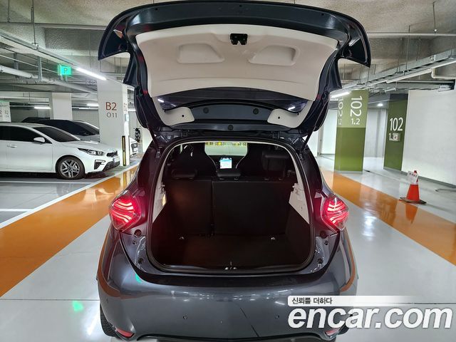 Renault Korea Zoe — interior