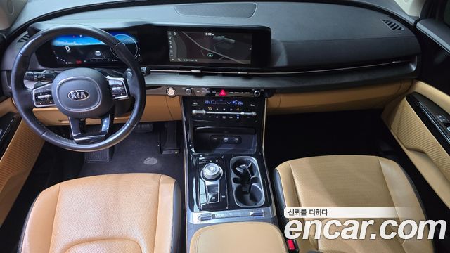 Kia Carnival — interior