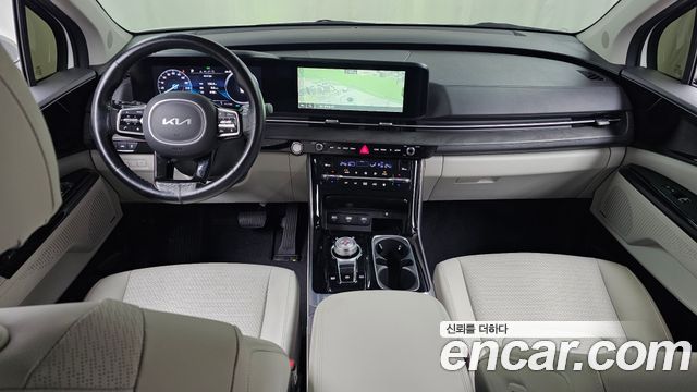 Kia Carnival — interior