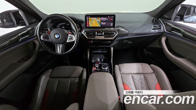 BMW X4M — interior