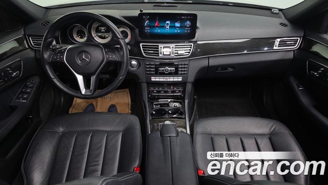 Mercedes-Benz E-Class — interior