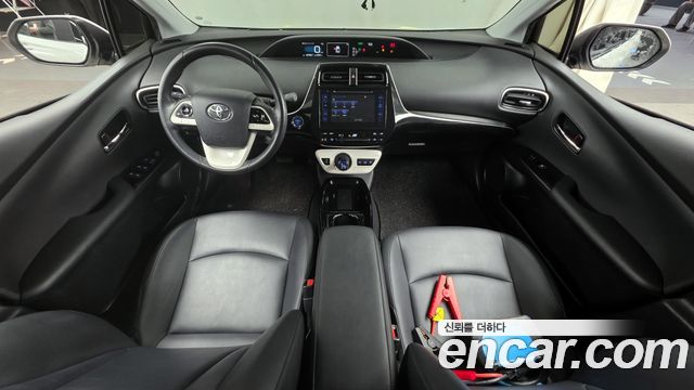 Toyota Prius — interior