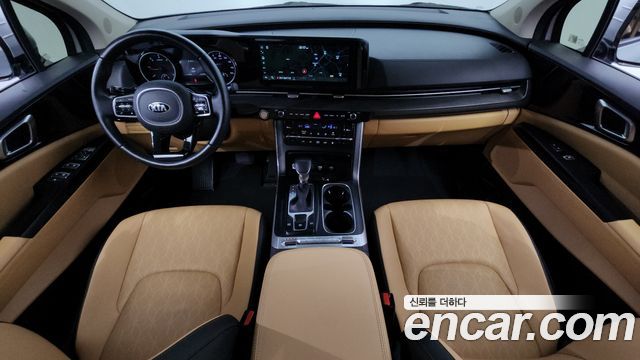 Kia Carnival — interior
