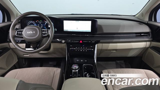 Kia Carnival — interior