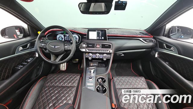 Genesis G70 — interior