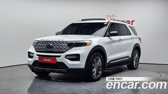 Ford Explorer — exterior