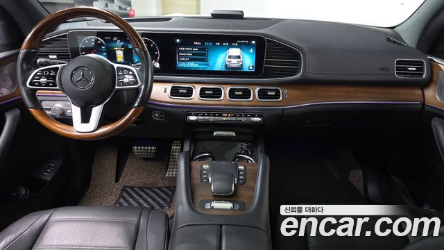 Mercedes-Benz GLS-Class — interior