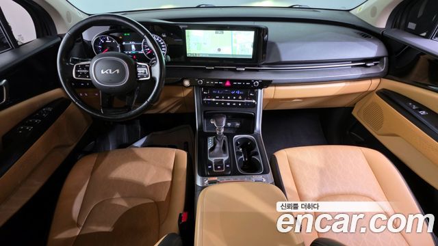 Kia Carnival — interior