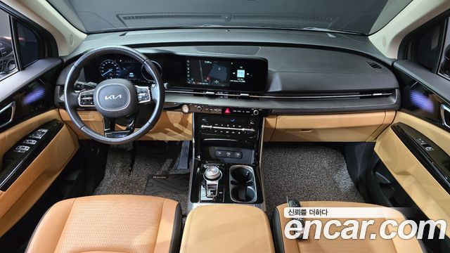 Kia Carnival — interior