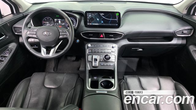 Hyundai Santa Fe — interior