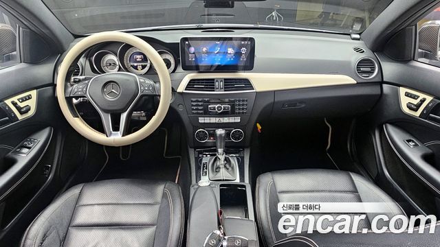 Mercedes-Benz C-Class — interior
