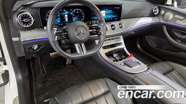 Mercedes-Benz E-Class — interior