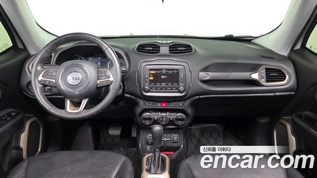Jeep Renegade — interior