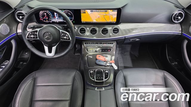 Mercedes-Benz E-Class — interior
